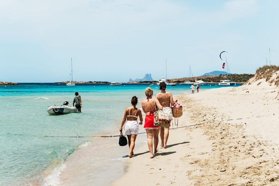 From Ibiza: Sailing Tour to Formentera with Beach Stops - Why this Formentera sailing trip works