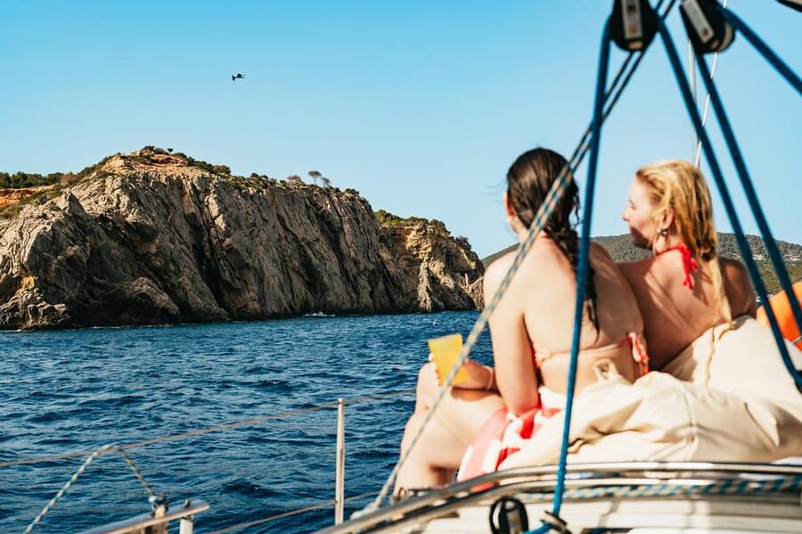 From Ibiza: Sailing Tour to Formentera with Beach Stops - How this compares with a standard beach transfer