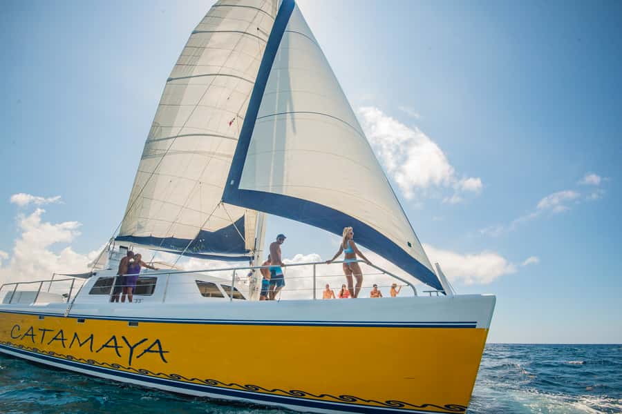 From Puerto Aventuras: Share Catamaran Tour - A BBQ Lunch With Four Choices