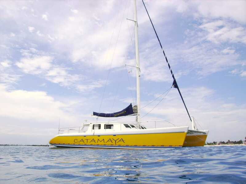 From Puerto Aventuras: Share Catamaran Tour - The Open Bar and Return Sail