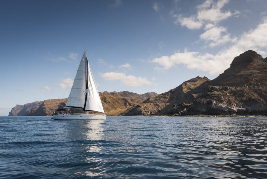 From Puerto de Mogán: Sailboat Trip with Food and Drinks - Lunch, wine, and a relaxed pace on board