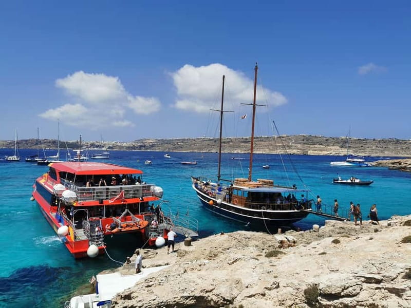 From Sliema/Bugibba: Best of Gozo & Comino Catamaran Tour VT - Sailing onward to Comino