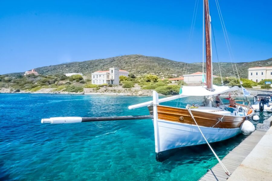 From Stintino: Asinara Vintage Sailing Boat Tour with Lunch - Should you book the vintage Asinara sailing tour?