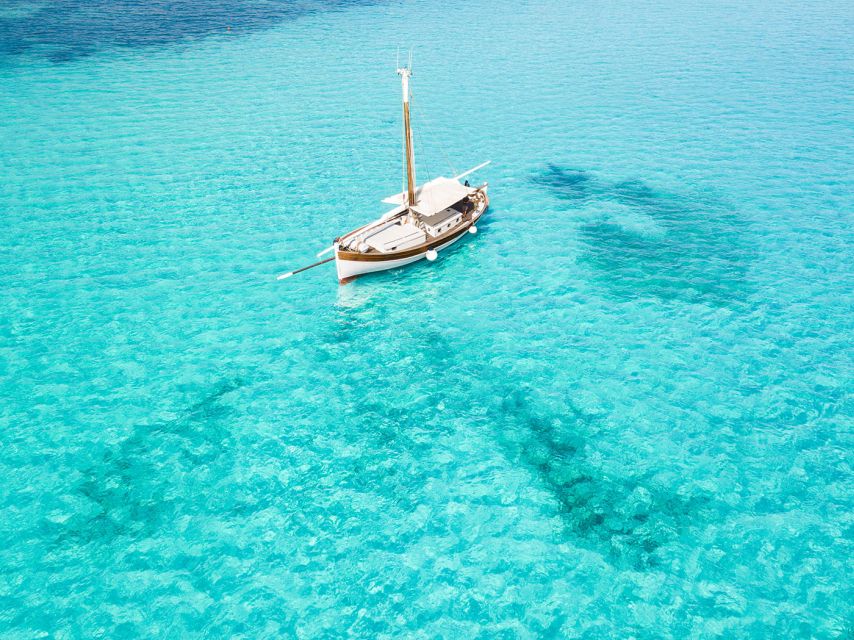 From Stintino: Asinara Vintage Sailing Boat Tour with Lunch - Who will enjoy this Asinara boat trip