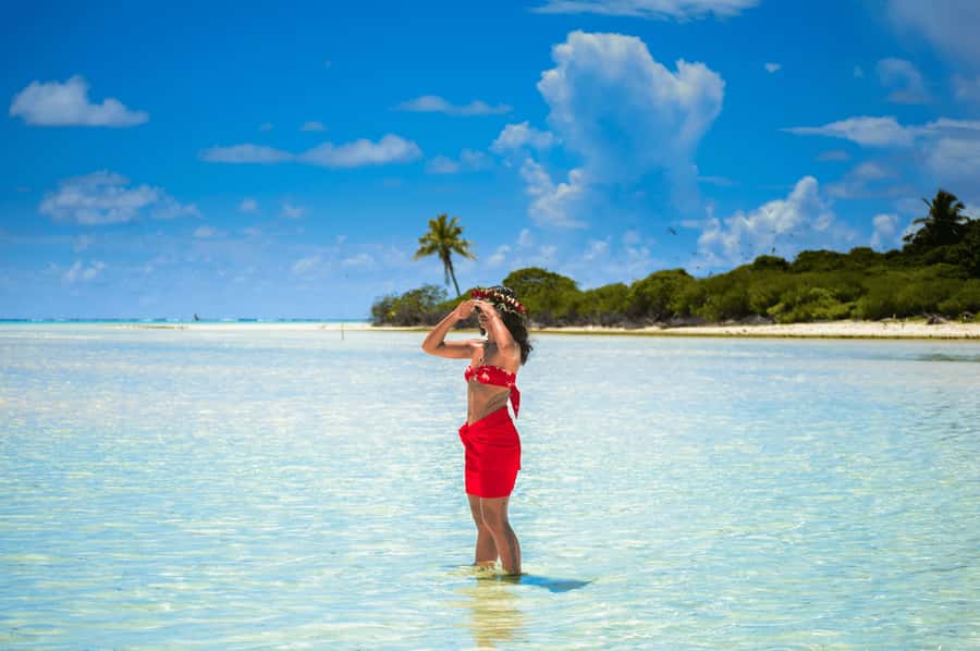 From Tahiti: Tetiaroa Island Tour by Sailing Catamaran - Coming ashore by dinghy