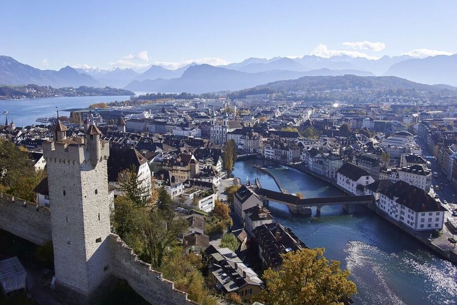 From Zurich: Day Trip to Lucerne with Optional Yacht Cruise - Weather, timing, and a smart backup plan