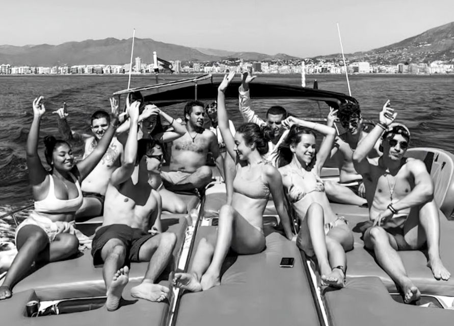 Fuengirola: Dolphin Watching by Yacht with Snacks and Drinks - Searching for dolphins along the Fuengirola coast