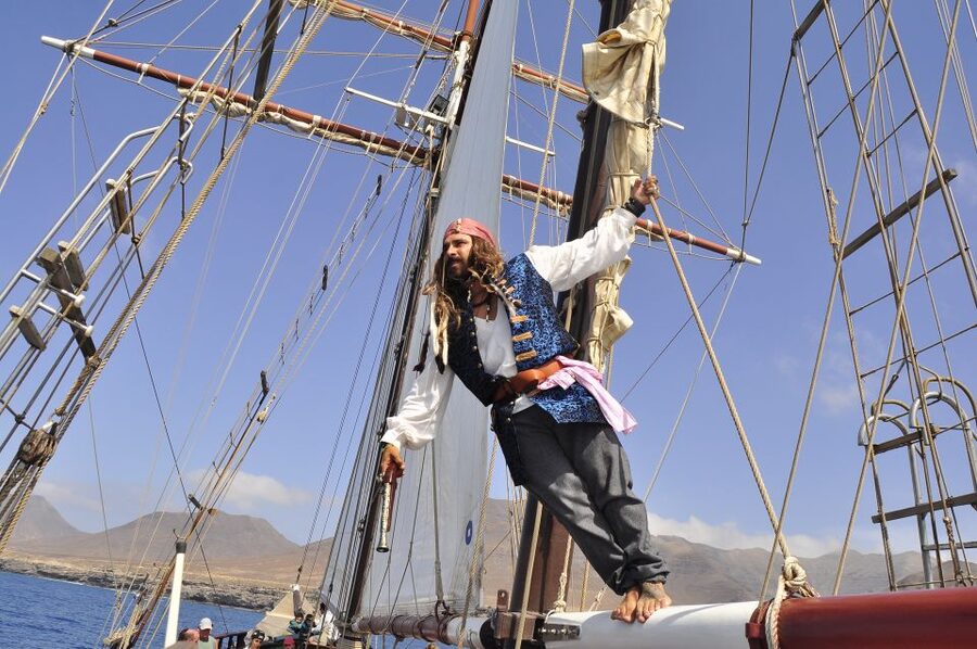 Fuerteventura: 4-Hour Pirate Sailing Adventure - Wildlife watching with a responsible operator