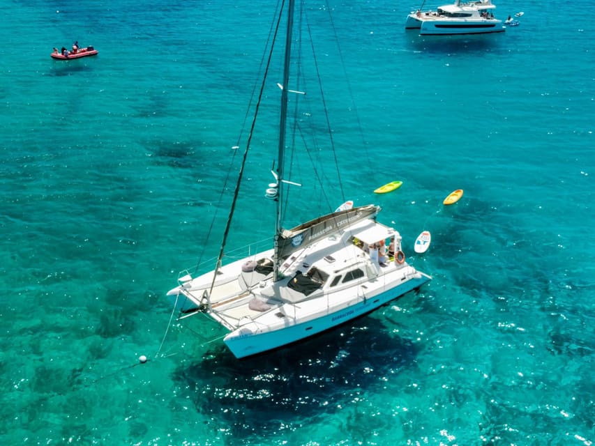Fuerteventura : Catamaran excursion to Lobos Island - The one-hour cruise around Lobos Island