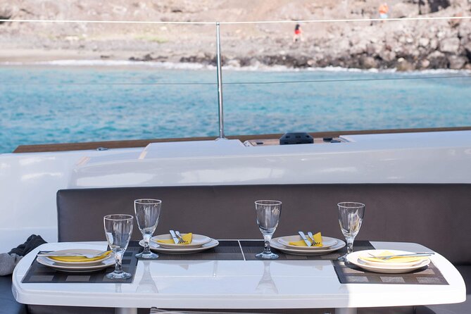 Fuerteventura: Small-Group Magic Deluxe Catamaran Cruise - Lunch that feels more than an afterthought