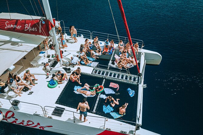 Full-Day Catamaran Cruise to Hvar & Pakleni Islands with Food and free Drinks - Key points before you book