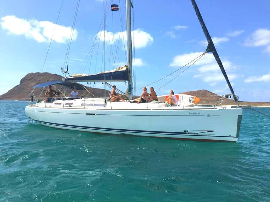 Full day sailing boat in Sal, Cape Verde:taste the Atlantic! - The crew and the feel of the boat