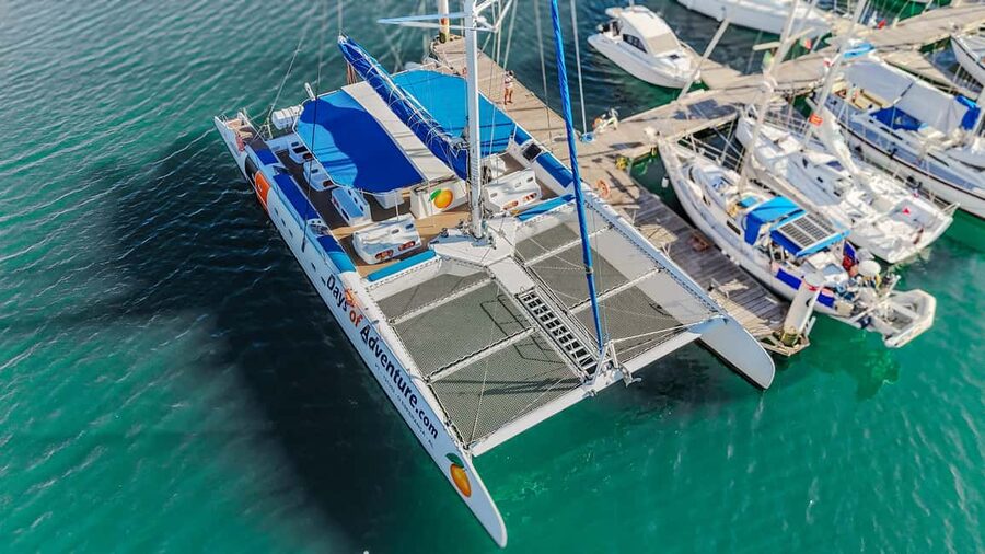 FUN & CHILL – GOLDEN COAST SAILING TOUR - Who will enjoy this catamaran trip most