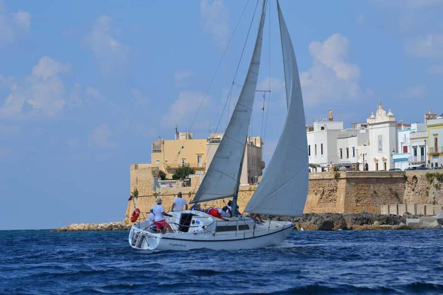 Gallipoli: private eco-sailing tour with environmental guide - Why Gallipoli is best seen from a 28-foot cutter