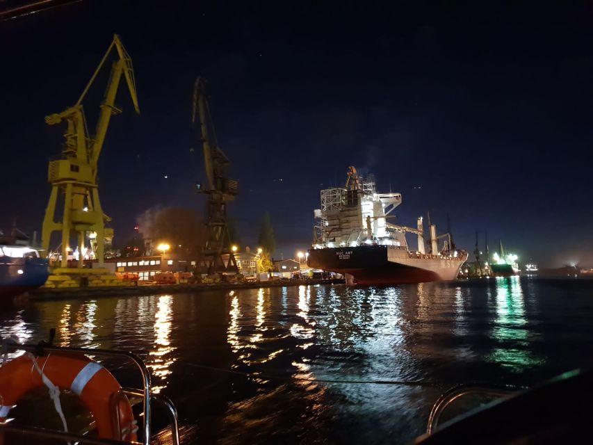 Gdansk: Scenic Evening Yacht Cruise with Welcome Drink - How much time and value you get for $30