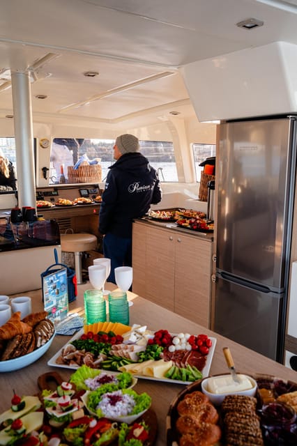 Gdansk/Sopot: Breakfast Cruise on a Catamaran - Should you book the Premium Yachting breakfast cruise?