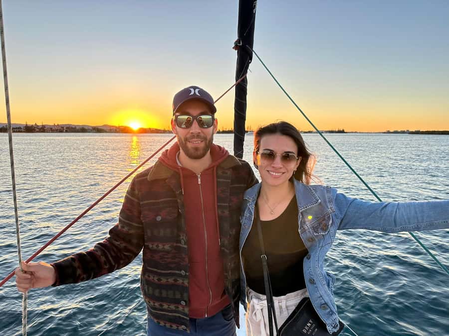 Gold Coast: Sunset Sailing Cruise incl food & drinks - Who should book this sailing?