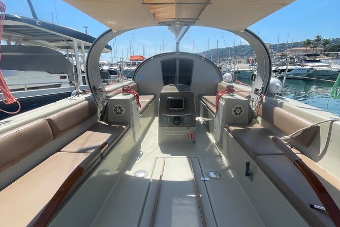 Golf Juan: Sunset Sailing Cruise with aperitif at the Island - Who will enjoy this Antibes sunset cruise