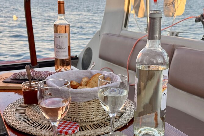 Golf Juan: Sunset Sailing Cruise with aperitif at the Island - The Lérins Islands from the water