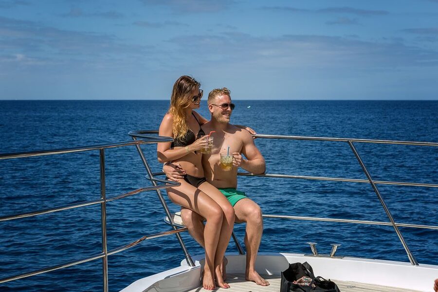 Gran Canaria: Afternoon Catamaran Cruise with Food & Drink - Cruising toward Mogán’s cliffs and coves
