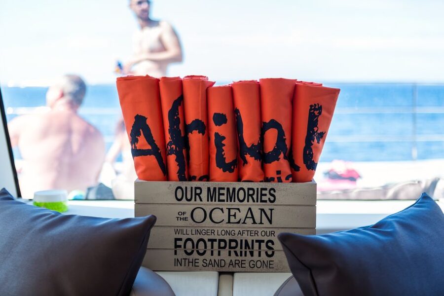 Gran Canaria: Fun Catamaran Cruise with Food and Drinks - Lunch and drinks on the catamaran