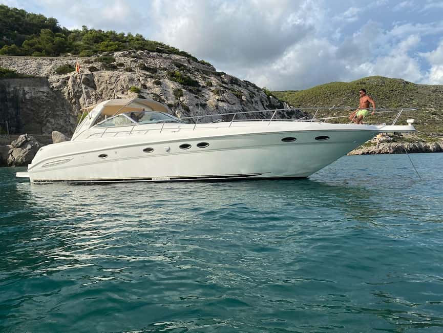 Gran Canaria: Shared yacht trip with drinks, lunch, and snorkeling - Setting sail from Puerto Rico toward Mogán