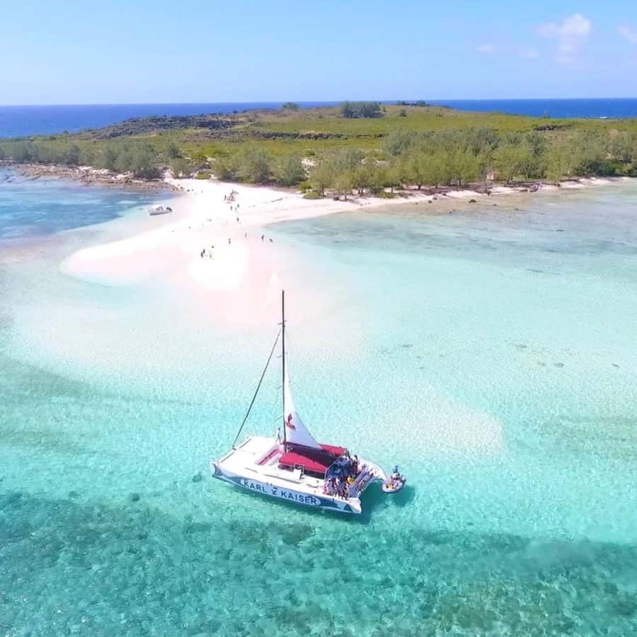 Grand Baie: Catamaran 3 Islands Cruise & Lunch on the Island - Weather and sea conditions