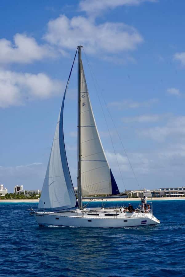 Half-Day Sailing Yacht Adventure in Sal Island - 3 hours - Snacks, drinks, shade, and the practical comforts