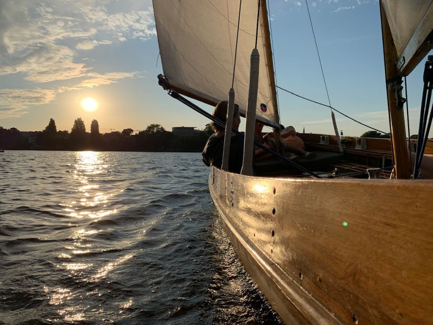 Hamburg: Alster River Sailboat Tour with Sundowner - Hamburg from the water