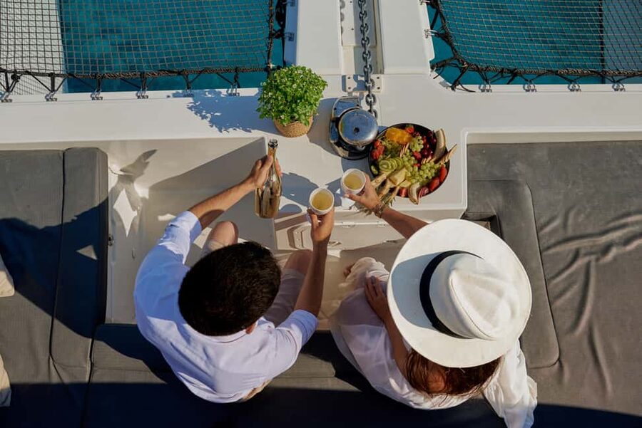 Heraklion: Catamaran Cruise to Dia Island - Chef-Made Cretan Food on Deck