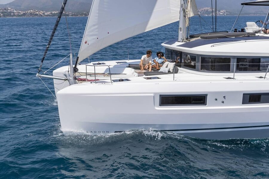 Heraklion: Dia Island Luxury Catamaran Cruise with Meal - Should you book the Dia Island catamaran cruise?