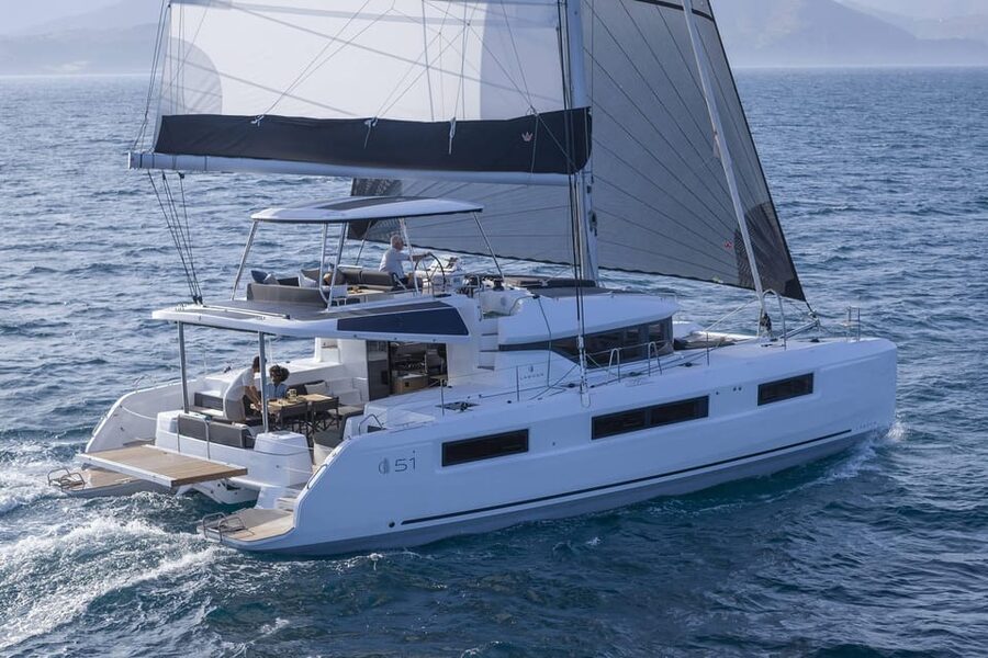Heraklion: Dia Island Luxury Catamaran Cruise with Meal - What makes Dia Island different