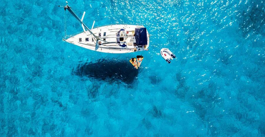 Heraklion: Dia Island Morning Sailing Trip with Snorkeling - Food, fruit, wine, and a relaxed pace