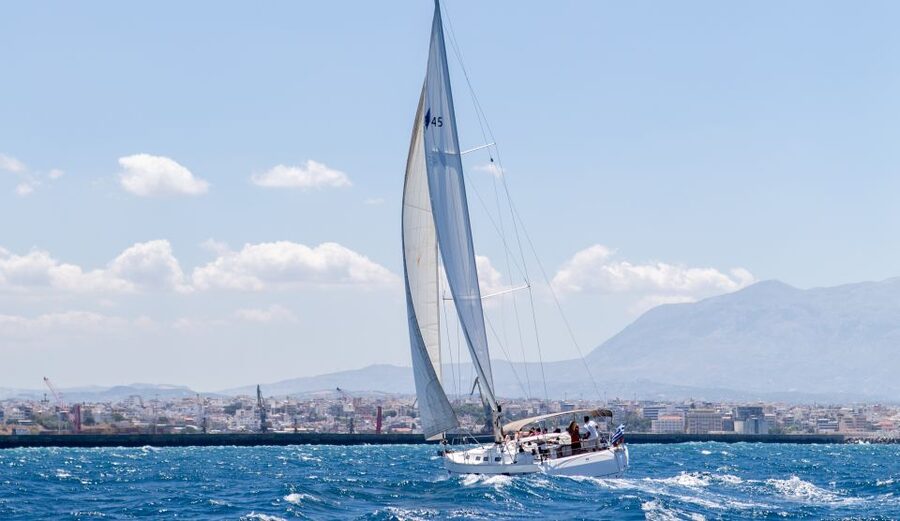 Heraklion: Private Half-Day Sailing Trip to Dia Island - Who should book this Dia Island cruise?