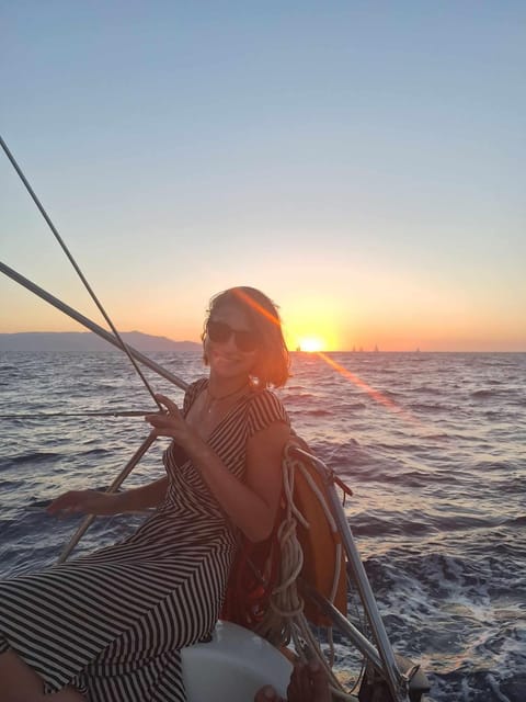 Heraklion: Sailing Cruise to Dia Island with Drinks and Meal - The return sail and sunset option