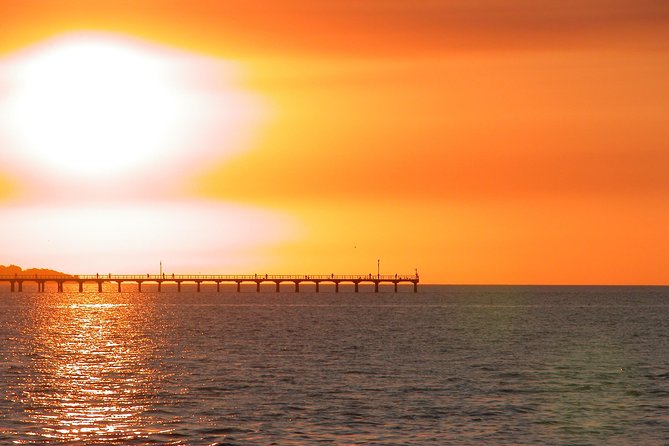 Hervey Bay Champagne Sunset Sail - Drinks served throughout the cruise