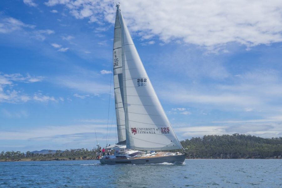 Hobart: Luxury Yacht Scenic Sailing Tour with Snacks - Tasmanian snacks, scones, and a local drink