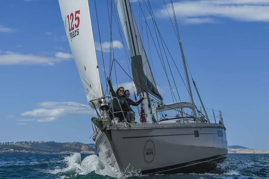 Hobart: Luxury Yacht Scenic Sailing Tour with Snacks - The first views of Hobart and Mount Wellington