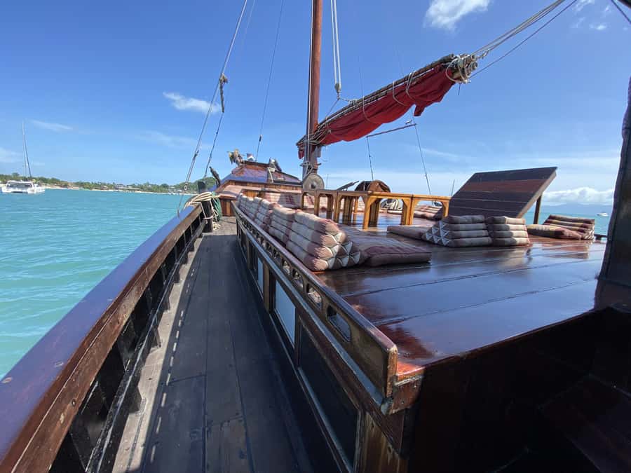 Hua Hin: Full-Day Trip to Sam Roi Yot by Sail Boat - Setting sail from Pak Nam Pran