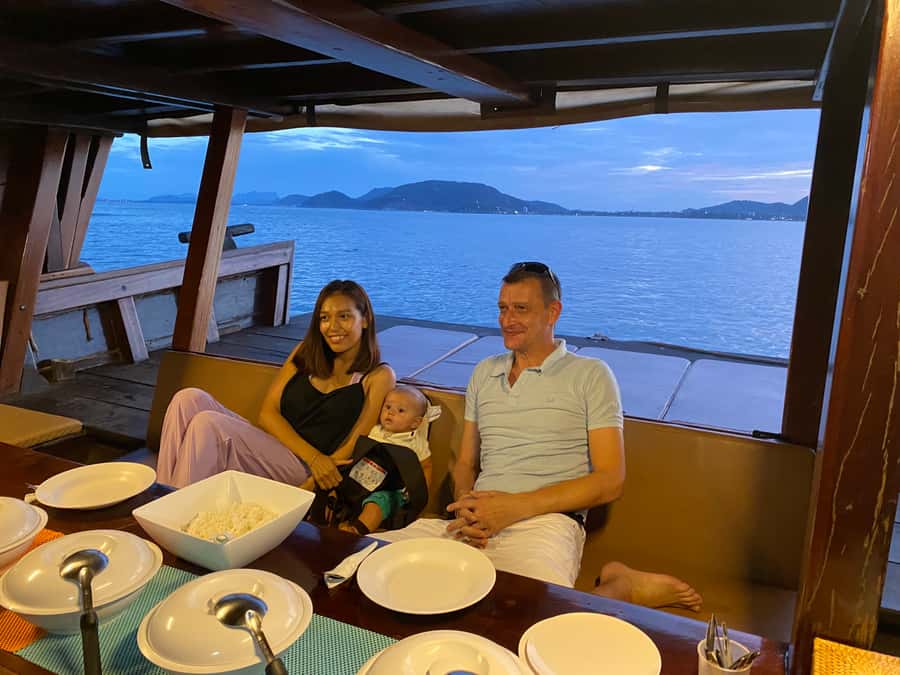 Hua Hin: Siamtara Sunset Sailing Dinner Cruise with Pickup - A Thai buffet served as the sun goes down