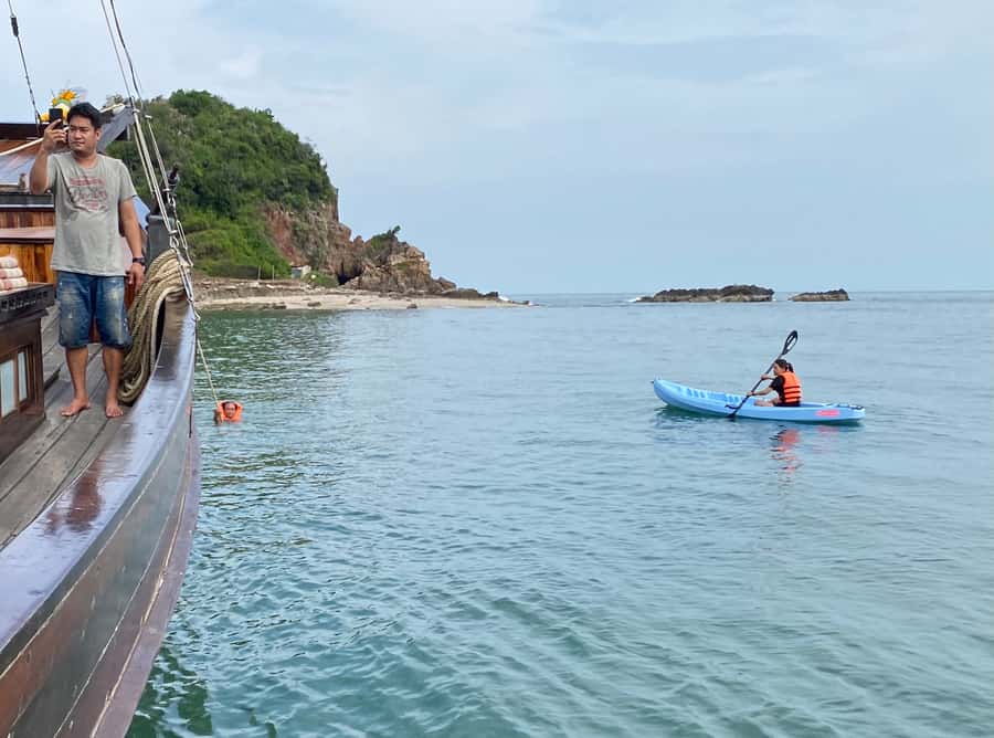 Hua Hin: Siamtara Sunset Sailing Dinner Cruise with Pickup - Should you book this Hua Hin sunset cruise?