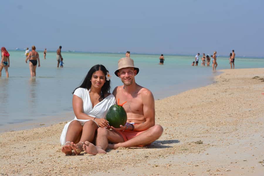 Hurghada: Elegance Yacht Cruise To Orange bay Island W lunch - What the $33 price really gets you