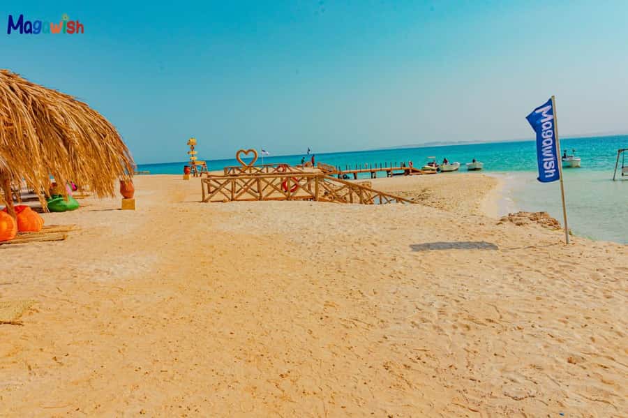 Hurghada: Elegance Yacht Cruise To Orange & Magawish island - Magawish for a second swim