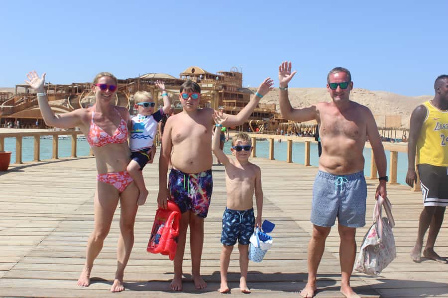 Hurghada: Elegance Yacht Cruise To Orange & Magawish island - Guides, crew, and the private option