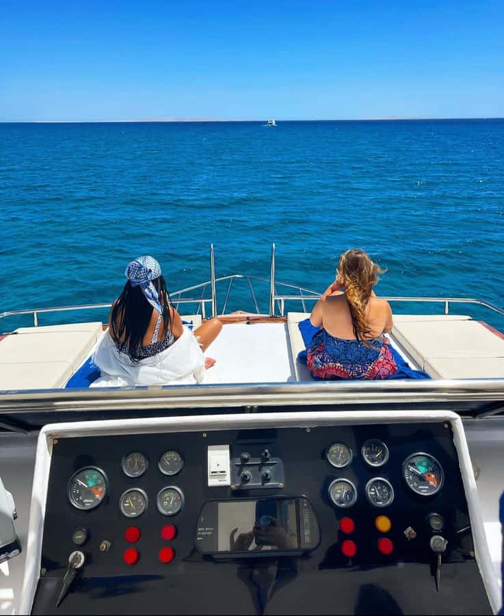 Hurghada: Luxury Yacht Trip with Personal Crew and Chef - A five-hour Red Sea escape from Palm Royal marina