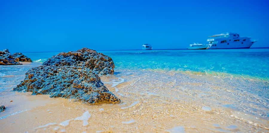 Hurghada: Paradise Island Yacht Cruise, Lunch & Snorkeling - Snorkeling is the real star of the day