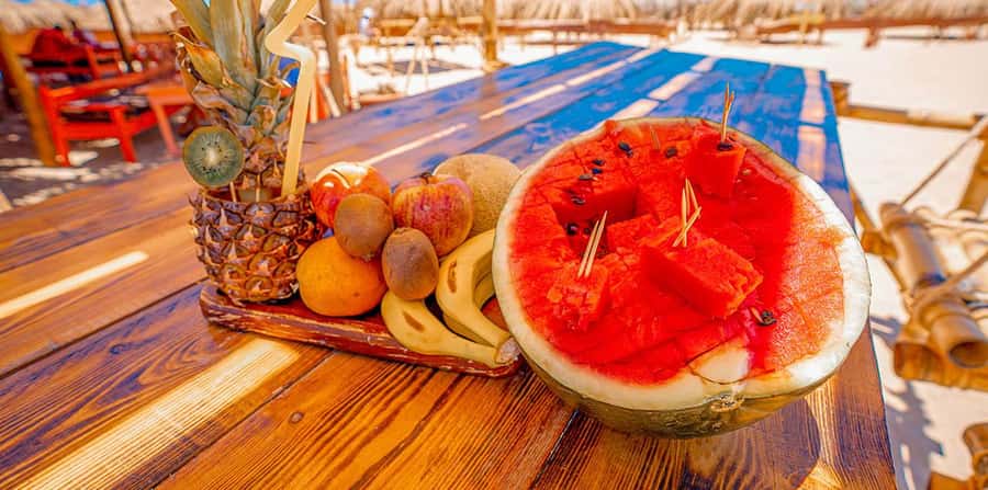 Hurghada: Paradise Island Yacht Cruise, Lunch & Snorkeling - Pickup and timing require attention