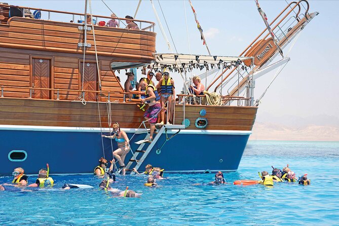 Hurghada Pirates sailing boat to Orange bay & Buffet Lunch - A pirate ship instead of a standard Hurghada cruise