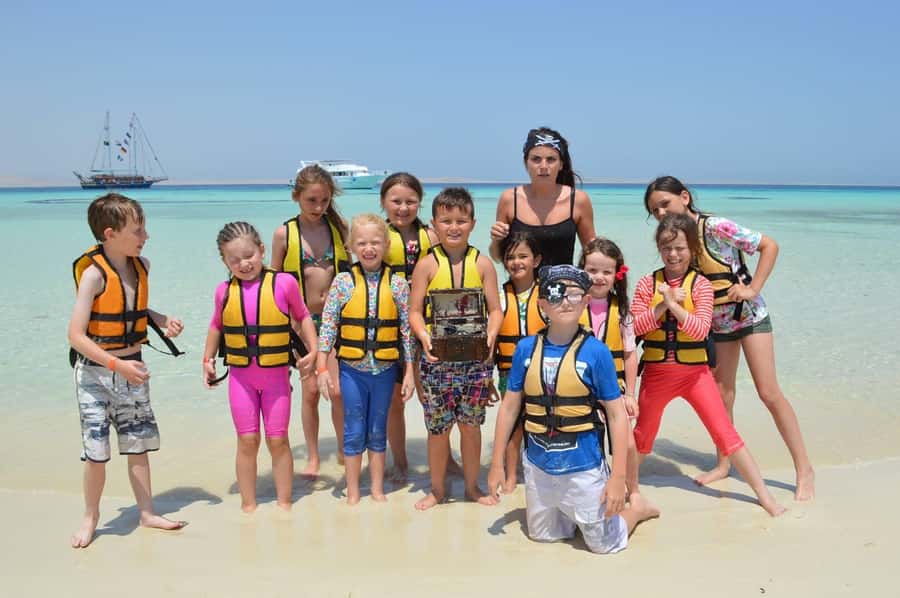 Hurghada: Pirates Sailing Boat to Orange Bay with Transfers - Sailing Out to the Snorkeling Reef