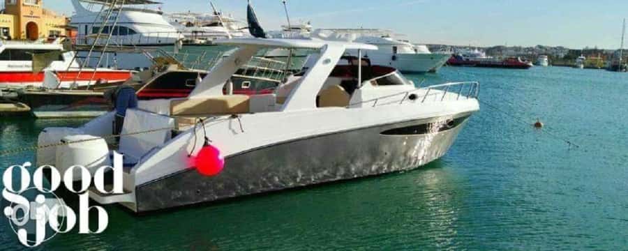 Hurghada: Private Dinner and Sunset Yacht Cruise - Boarding at the marina and setting out